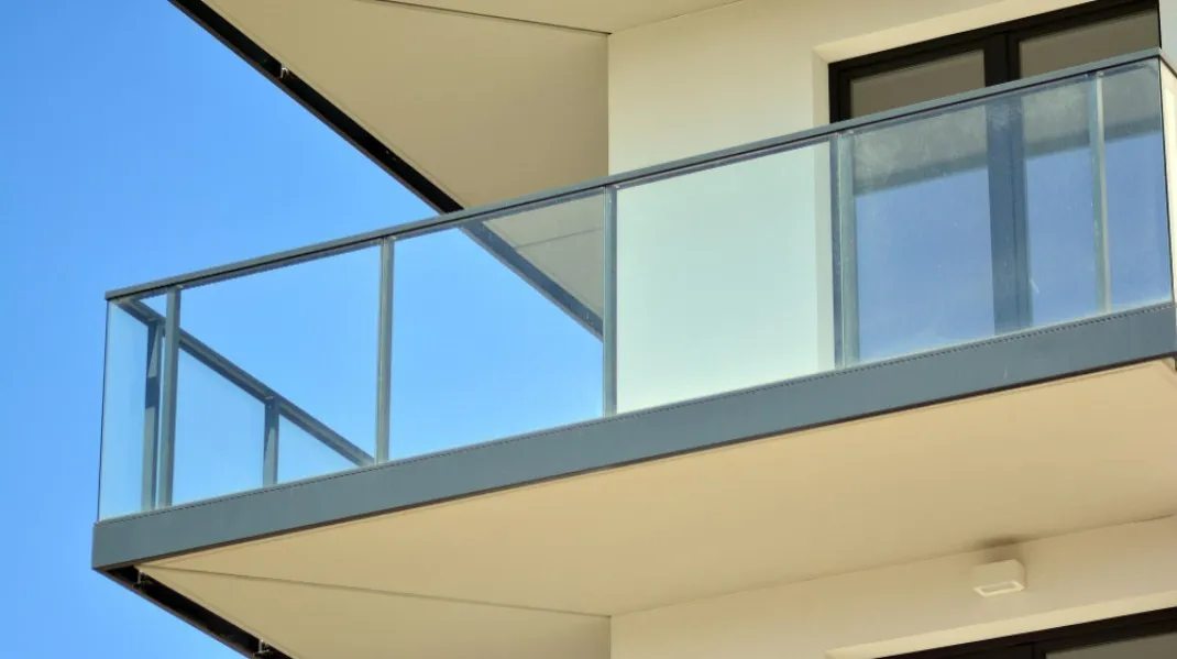Aluminium Glass Railing Manufacturer in Bhandara - Bringing Openness to Every View