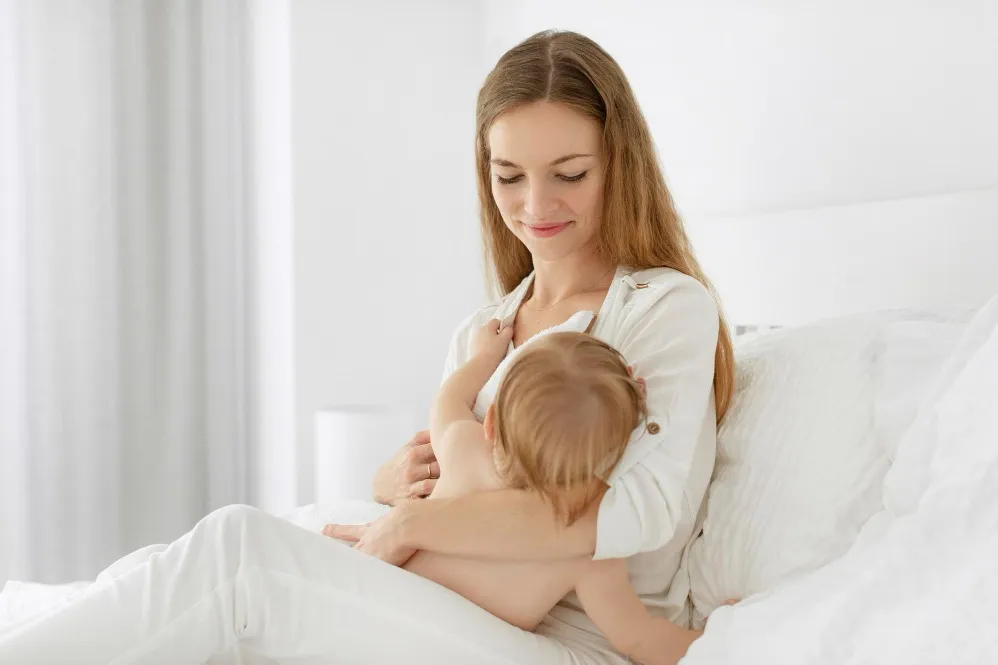 Breastfeeding Advice by Gynecologist in Thane for New Mothers