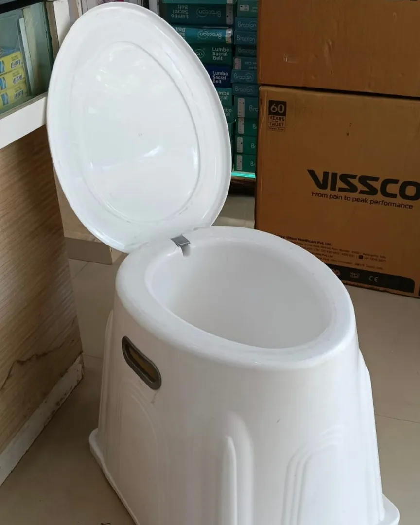 Plastic Commode Stool – Best wholesale Rate Available Near Chatrapati Shivaji Maharaj Hospital Kalwa