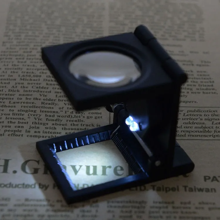 10X 30MM Metal folding magnifying glass with scale