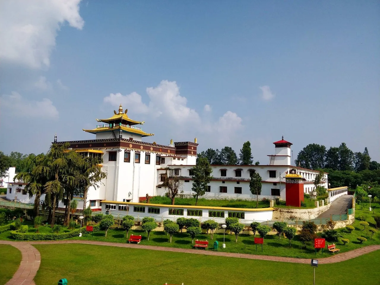 Places To Visit Near Rishikesh
Dehradun
Dehradun Tourism
Dehradun is the capital city and the lar...
