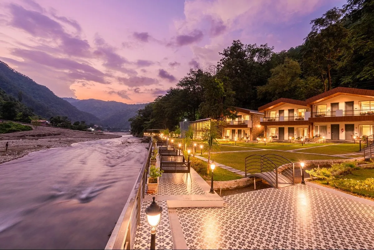 Places To Visit Near Rishikesh
Pauri Garhwal
Pauri Garhwal Tourism
Pauri Garhwal is a paradise t...