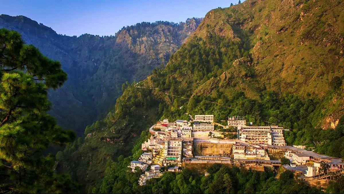 Tourist Places in Jammu & Kashmir
Vaishno Devi
Vaishno Devi Tourism
Vaishno Devi is a temple tow...