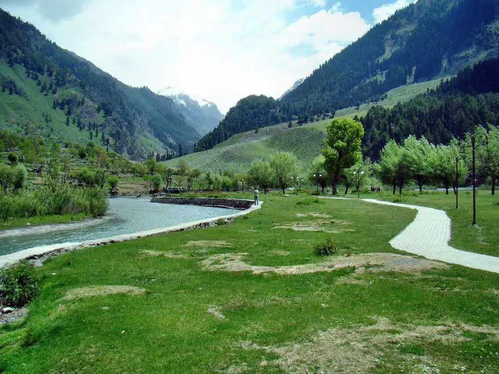 Tourist Places in Jammu & Kashmir
Betaab Valley
Betaab Valley, Pahalgam Overview
Betaab Valley, a...