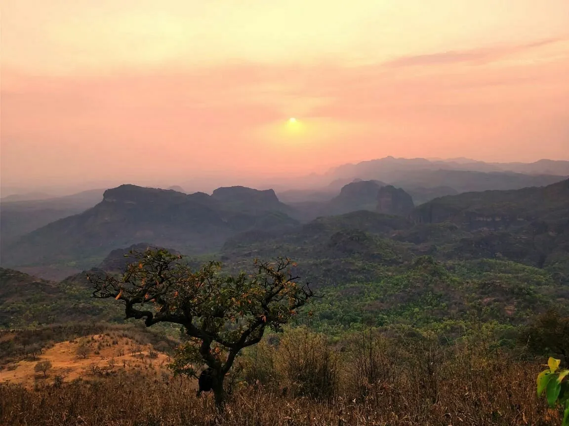 Places To Visit In Pachmarhi
Dhoopgarh
Dhoopgarh, Pachmarhi Overview
The highest point in the Sat...