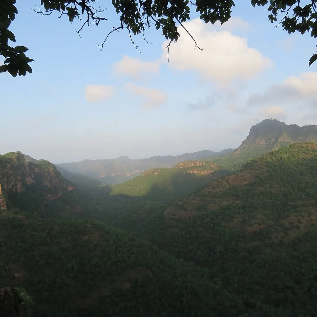 Places To Visit In Pachmarhi
Priyadarshini Point (Forsyth point)
Priyadarshini Point (Forsyth poin...