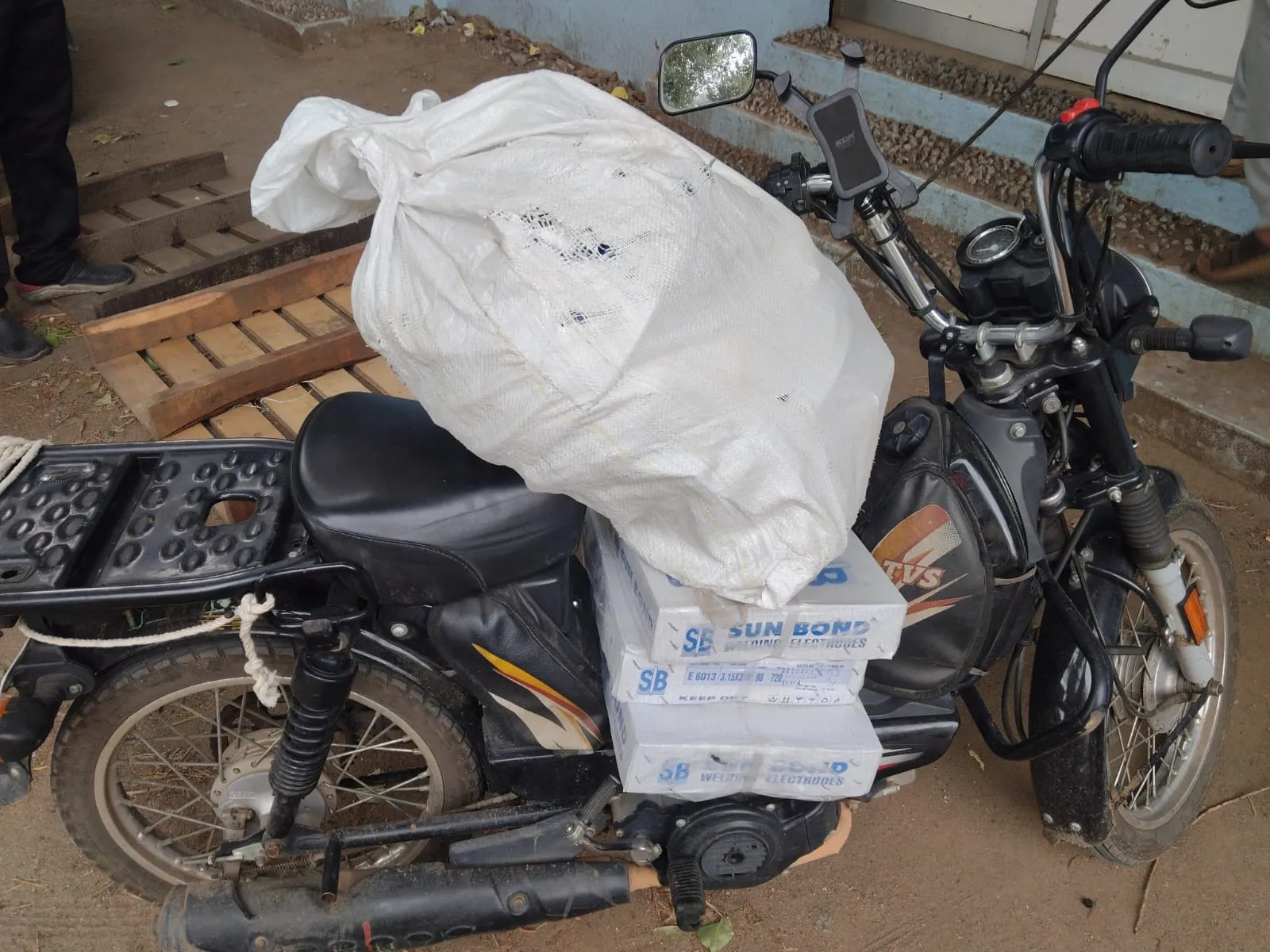 Multi-Category Welding Consumables, Safety Gear & Tooling Supply to Thadagam Road | Weldmart