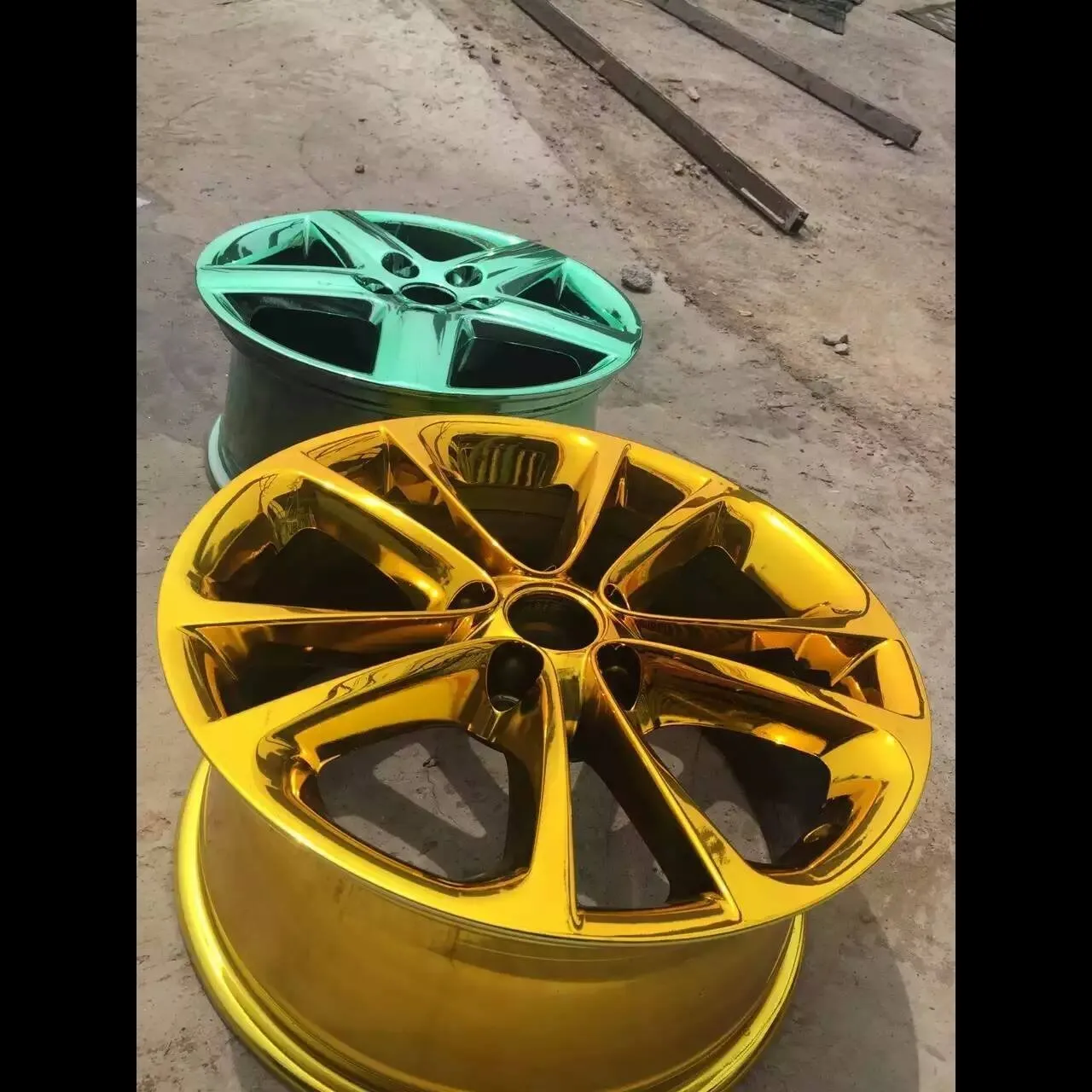 we are leading manufacturers, supplier and exporter of VACUUM PUMPS vacuum chamber Roots Vacuum Pump...