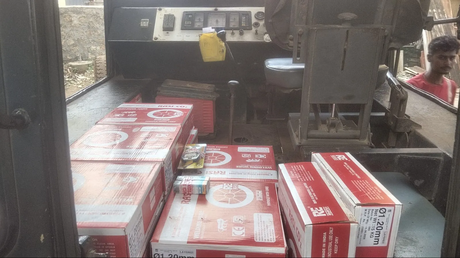 Bulk MIG Welding Coil & Metal Cutting Tooling Supply to Thadagam Road | Weldmart