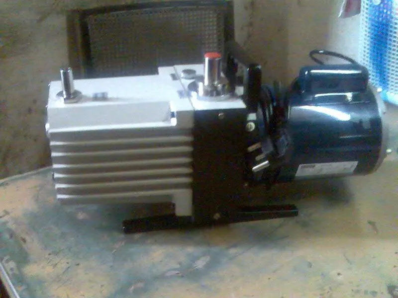 we are leading manufacturers, supplier and exporter of VACUUM PUMPS vacuum oil dc 704 vacuum chamber...