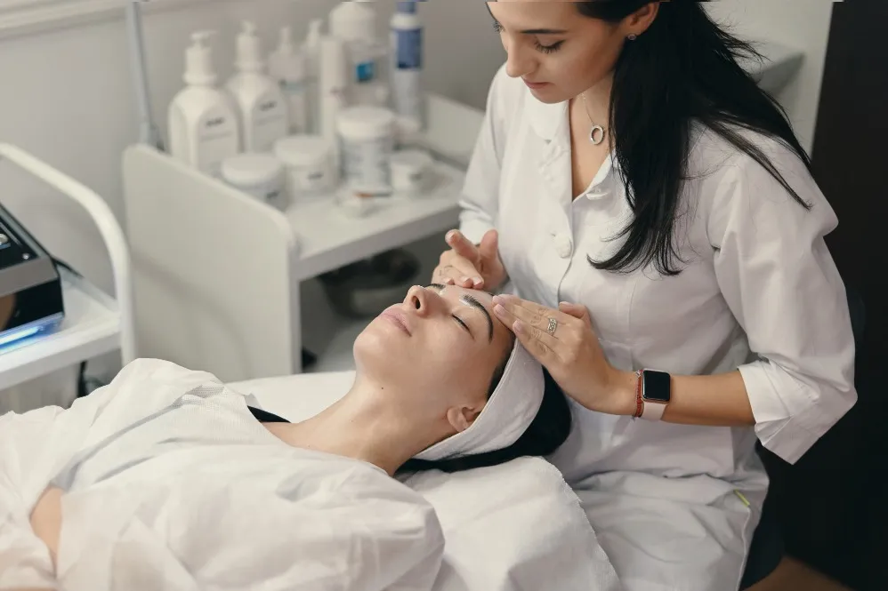 Skin Doctor in Nungambakkam: Understanding the Difference Between Cosmetic and Medical Dermatology