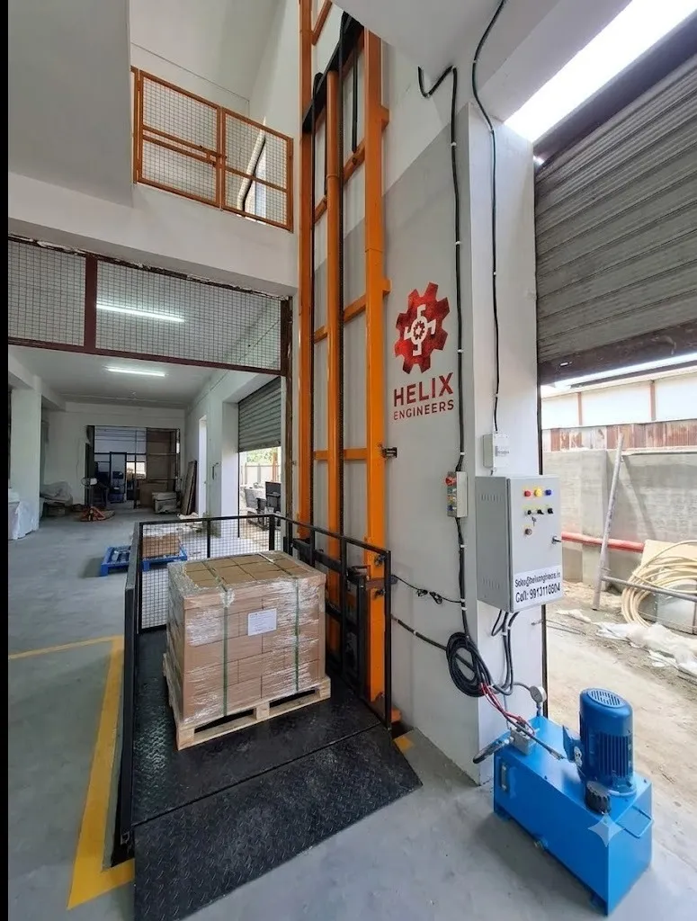 1 Ton hydraulic goods lift price