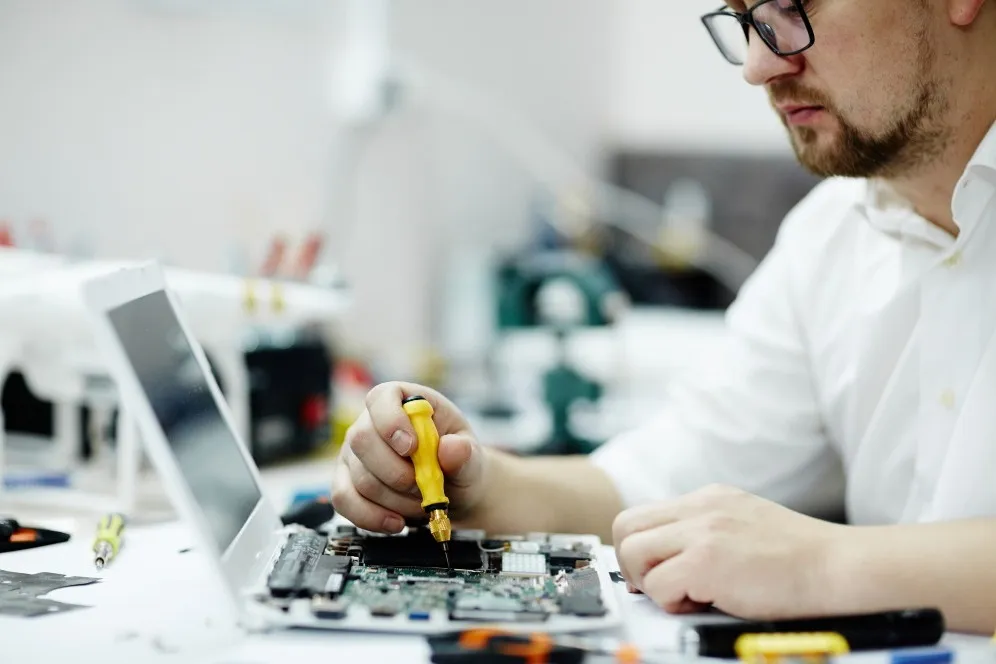 Laptop Body Fabrication Services in Pimple Saudagar for Damaged and Broken Laptop Casings