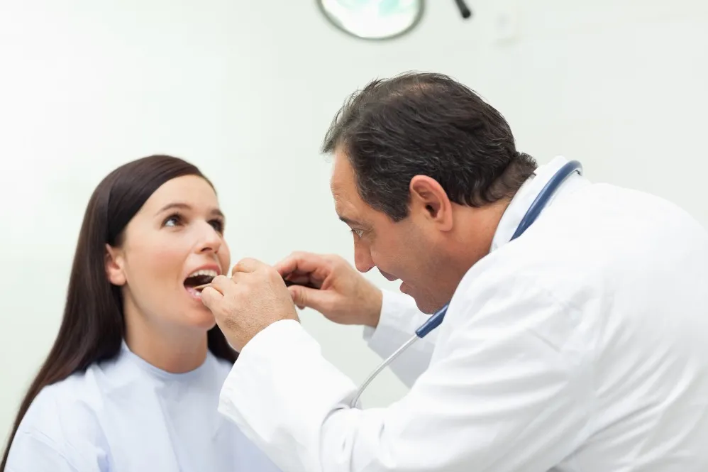 When Should You Consult an Oral Cancer Specialist in Nagpur?