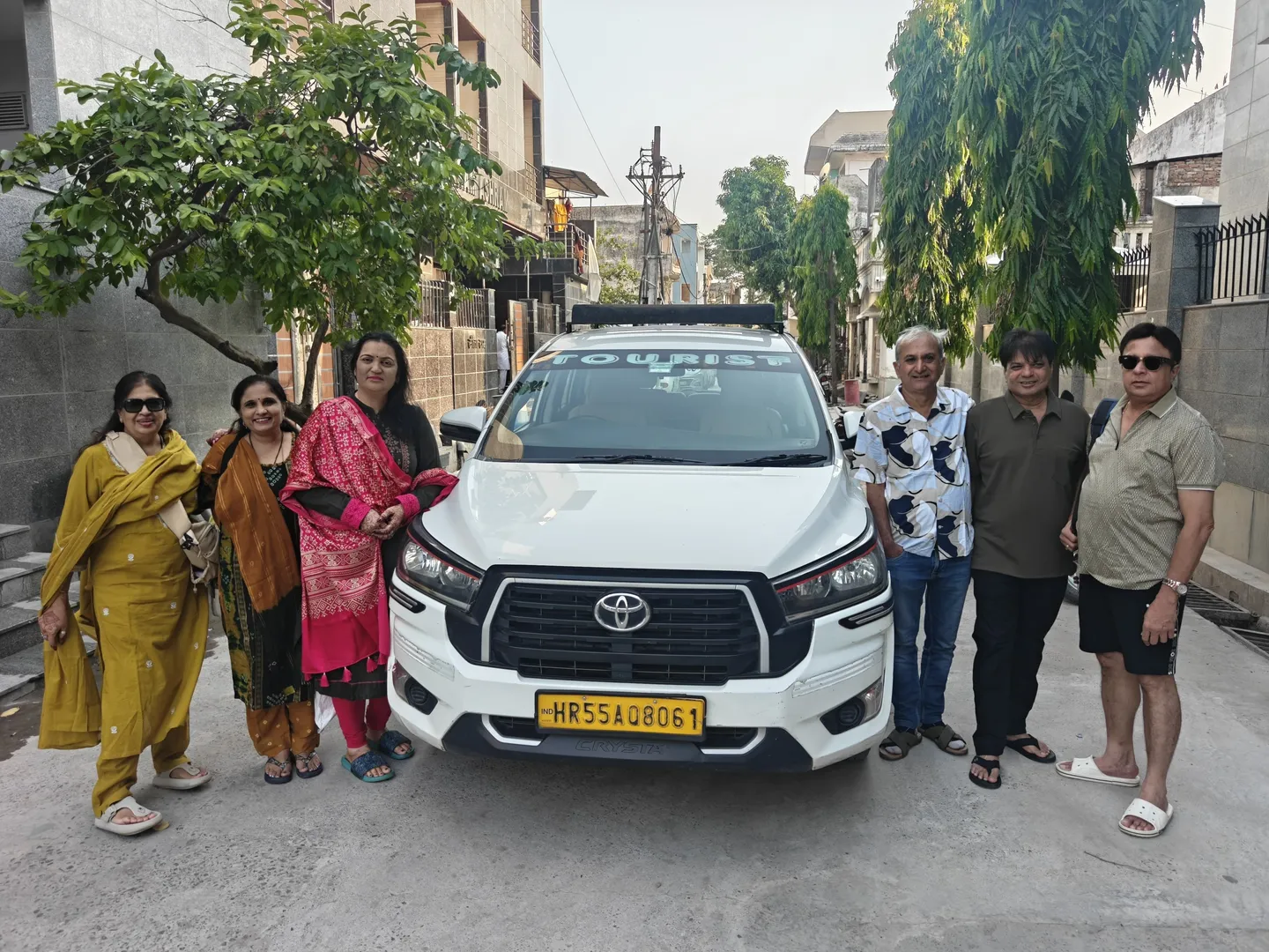 Urbania & Tempo Traveller on Rent in Delhi | Luxury Group Travel & Outstation Booking