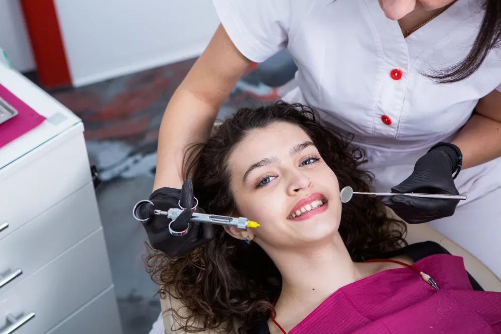 What Does a Smile Makeover Specialist Do?