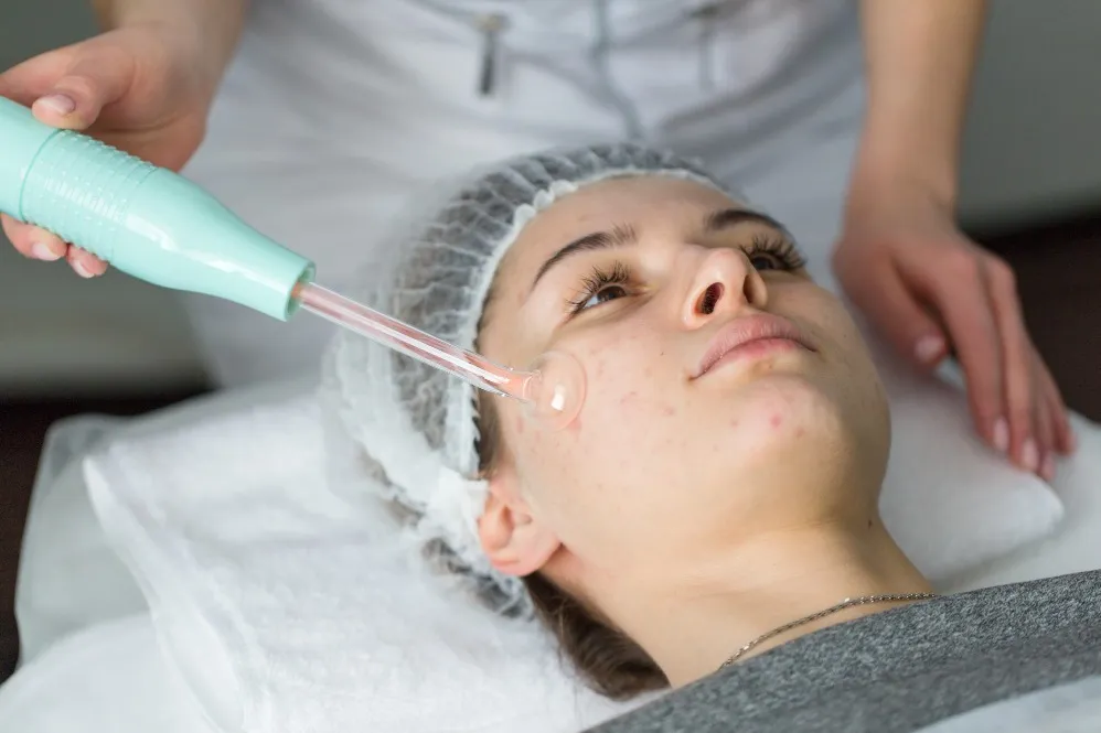 How to Repair a Damaged Skin Barrier: A Dermatologist’s Guide to Healthier Skin