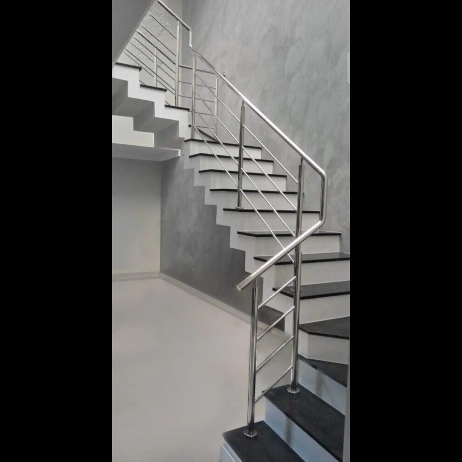 SS Pipe Railing in Vadodara