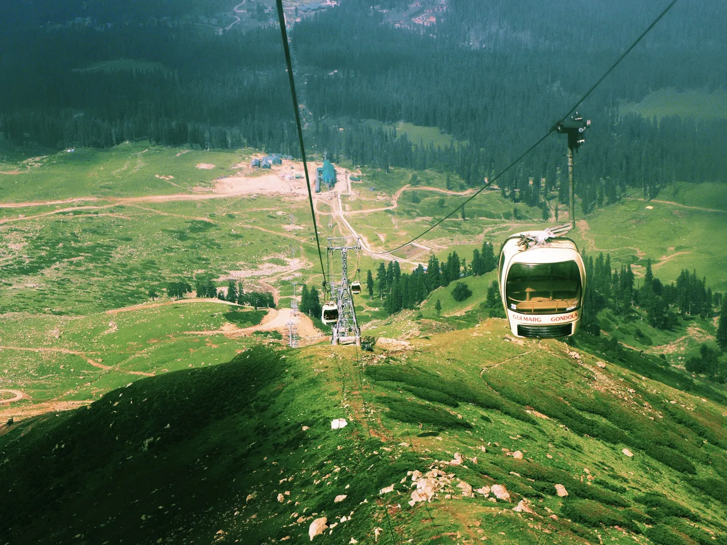 Tourist Places in Jammu & Kashmir
Gulmarg Gondola
Gulmarg Gondola, Gulmarg Overview
Gulmarg Gondo...