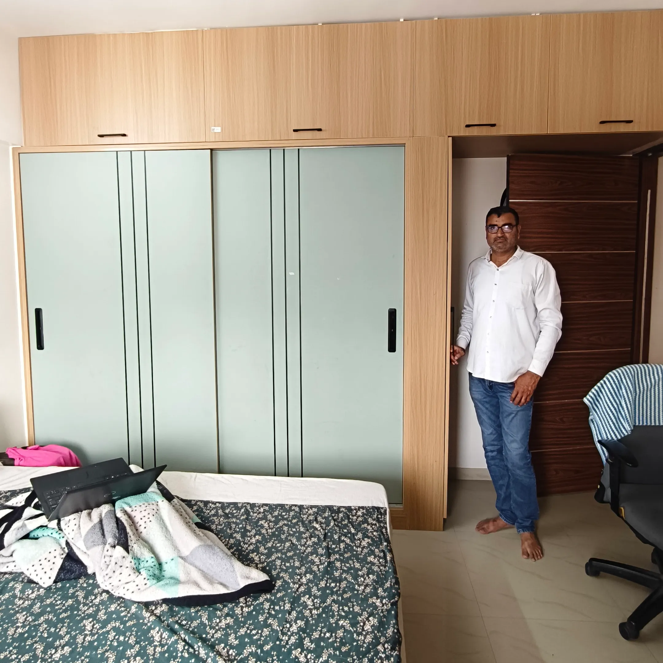 Premium Sliding Wardrobe - F-802, Sonash Tower, Wakad
