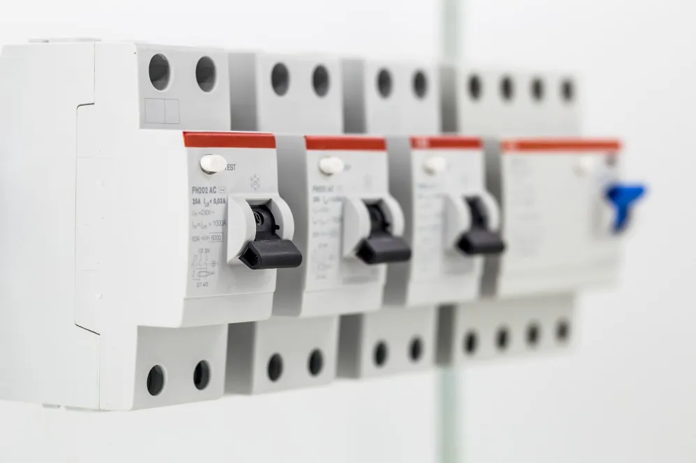MCB Dealer Guide for Selecting the Right Miniature Circuit Breaker
