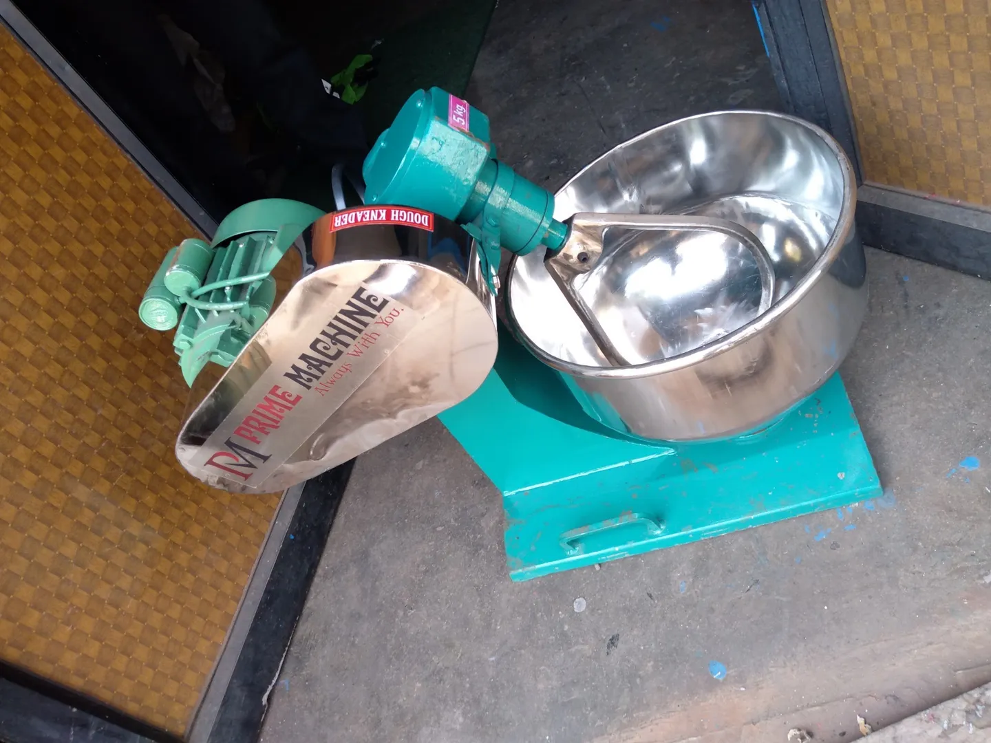 Dough kneading machine manufacturer and supplier in Nagpur, Bhandara, Gondia, Chandrapur, Gadchiroli...