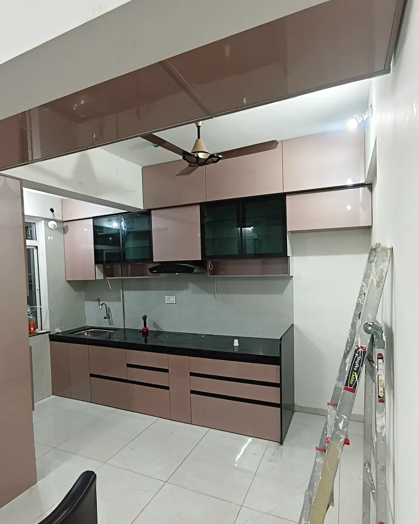 New Glossy Straight Laminate Kitchen in Mausi, Pune