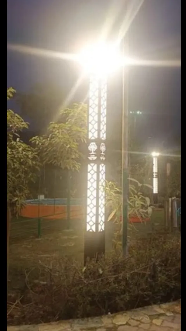4 Meter Decorative Square Laser-Cut Lighting Pole in nagpur