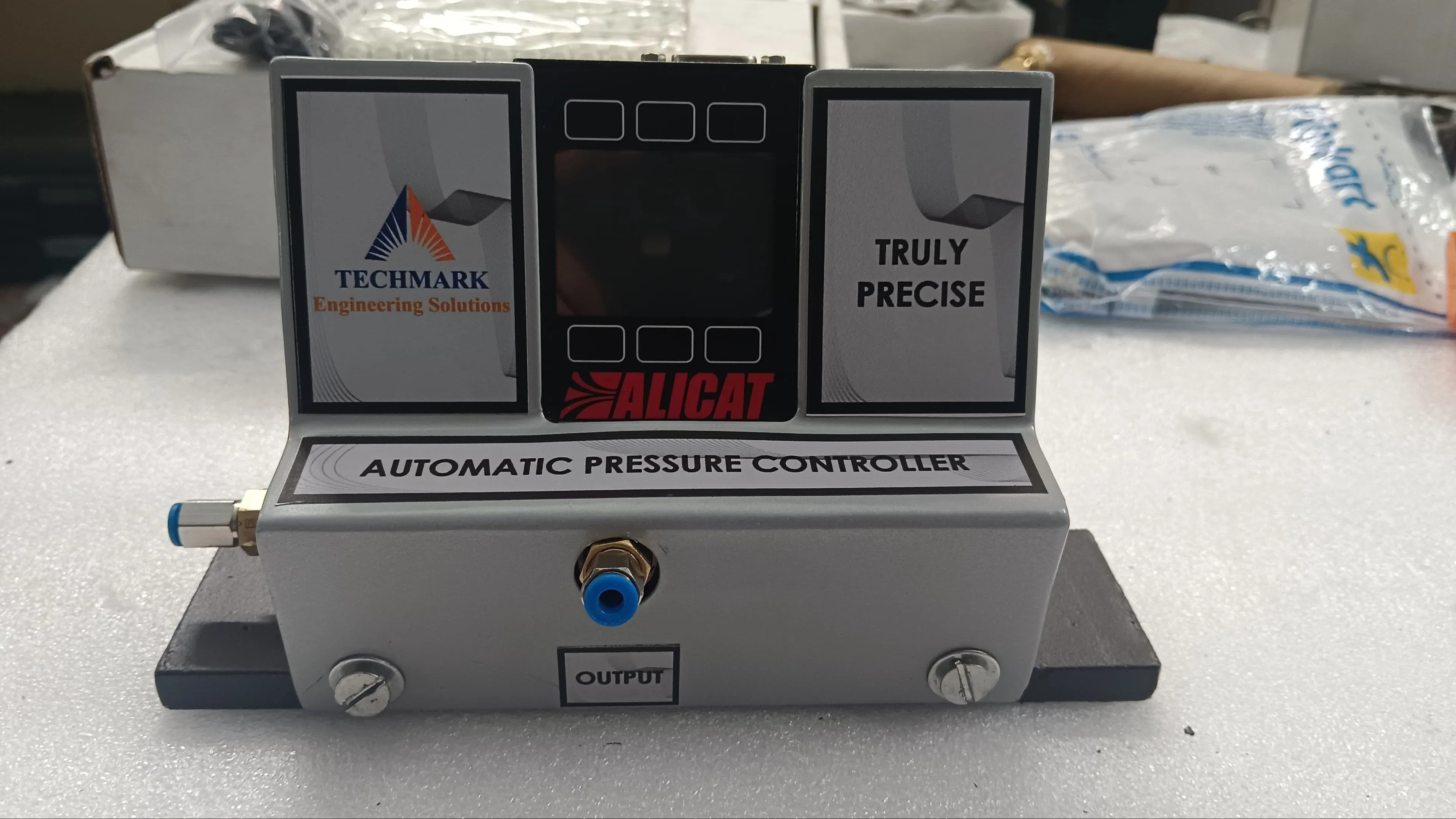 AUTOMATIC PRESSURE CONTROLLER