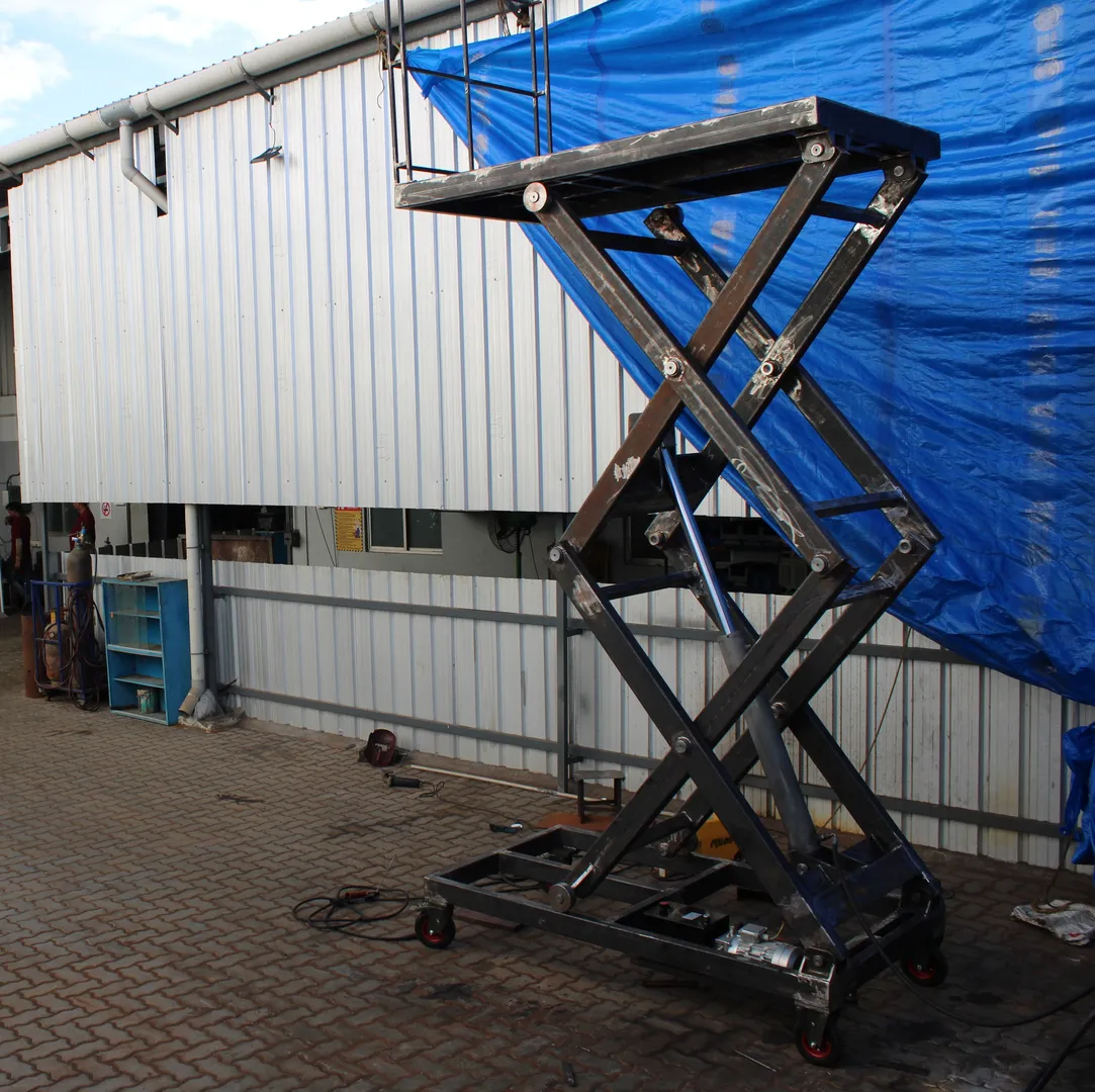 Customized Scissor Lift Manufacturers in India
