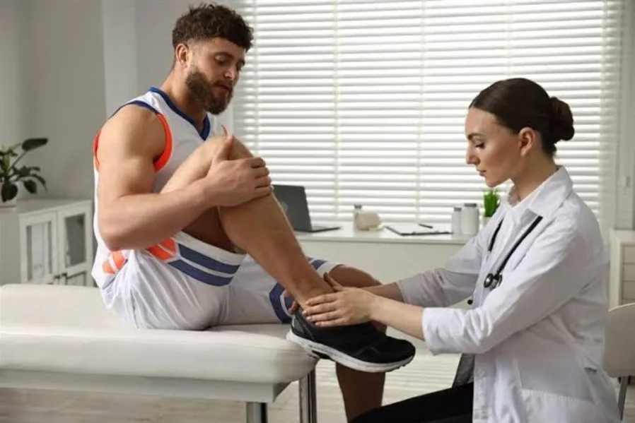 Sports physiotherapy in New Delhi for Injury recovery | at Physionyx Physiotherapy & Rehab