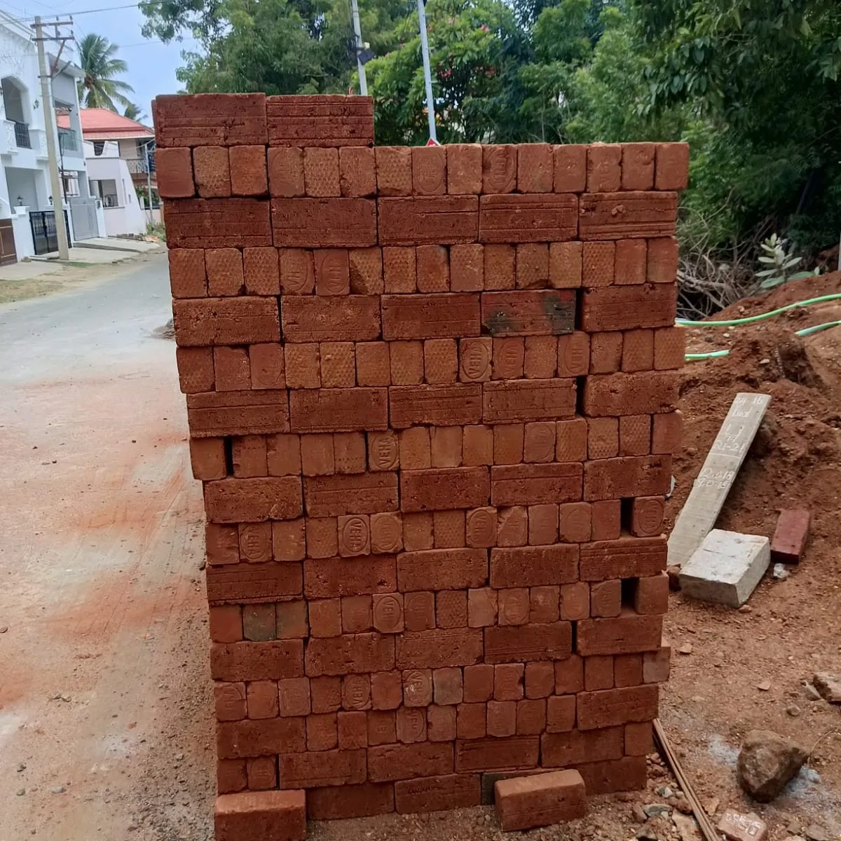 Premium Wirecut bricks for stronger construction