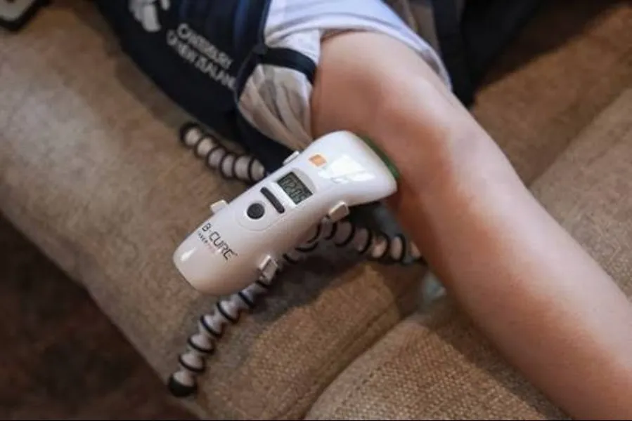 Laser Therapy in Physiotherapy in Delhi | A Gentle Approach to Pain Relief and Recovery | PhysioNyx