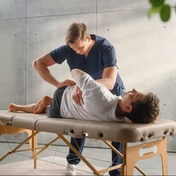 Chiropractic Treatment in New Delhi | PhysioNyx