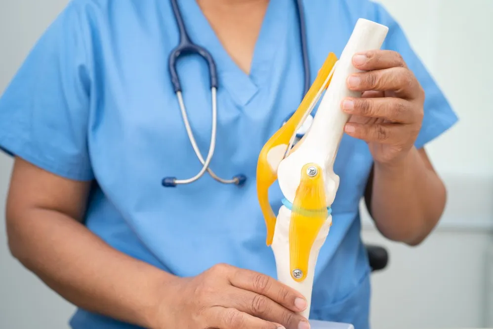 When Should You Consult an Orthopedic Doctor in Aundh for Joint Pain?