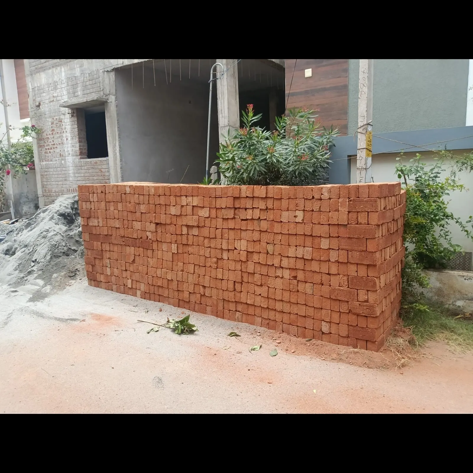 Durable wall bricks for modern buildings projects