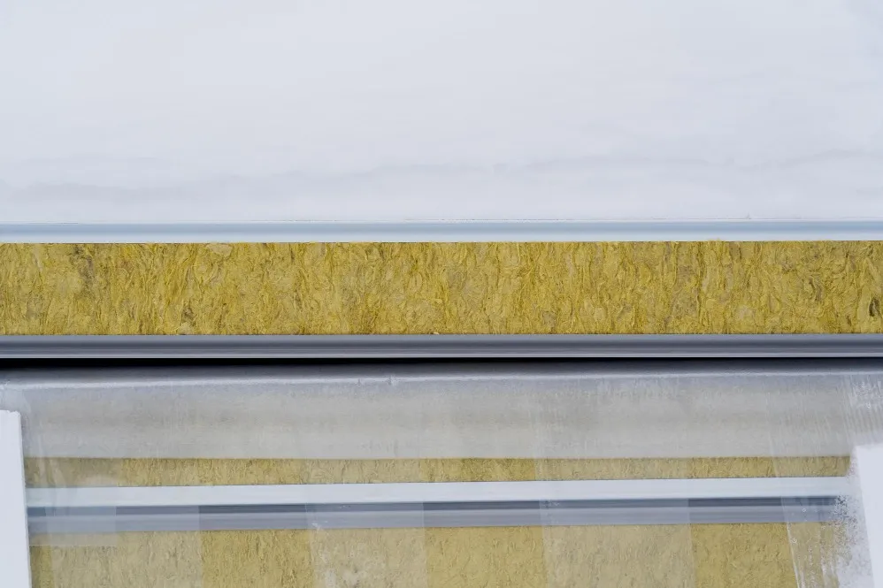 Glasswool Insulation for Roofing: What Contractors Should Consider