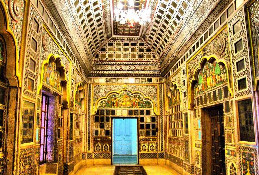Places To Visit In Jodhpur
Phool Mahal
Phool Mahal, Jodhpur Overview
The Phool Mahal, or palace o...