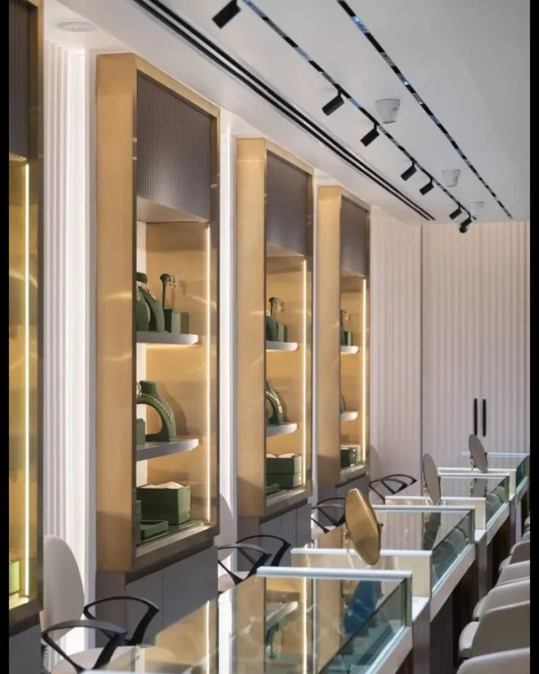 Modern Jewellery Store Interior Design