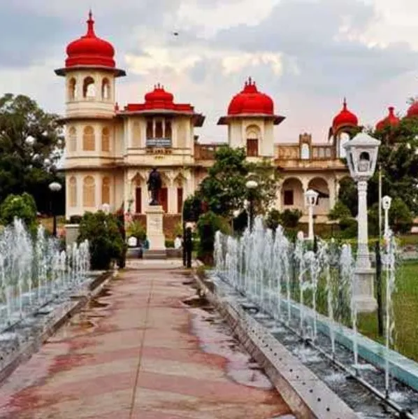 Places To Visit In Udaipur
Gulab Bagh and Zoo
Gulabh Bagh and Zoo, Udaipur Overview
Gulab Bagh Zo...
