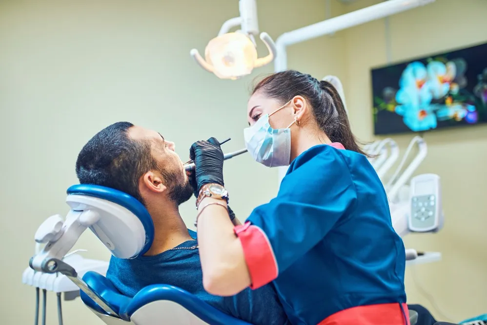 When Is It Time to Visit a Dentist? A Dental Care Checklist Every Family Should Know