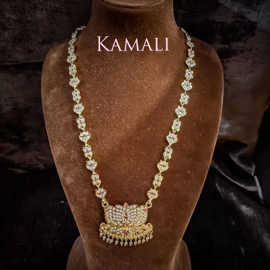 Lotus Impon Dollar
Kamali Artificial Gold Plated Impon Jewellers
For full image follow us on YouTu...