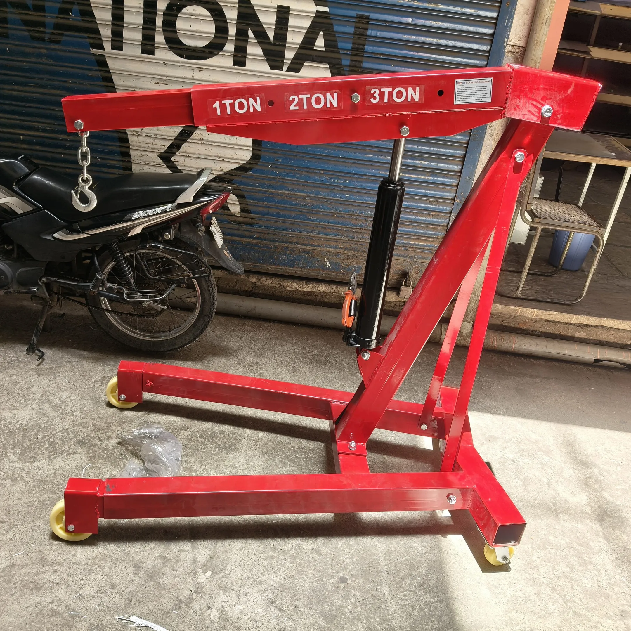 2 Ton Engine Crane