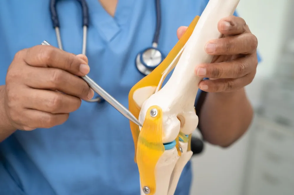Questions to Ask an Orthopedic Specialist in Aundh Before Starting Treatment