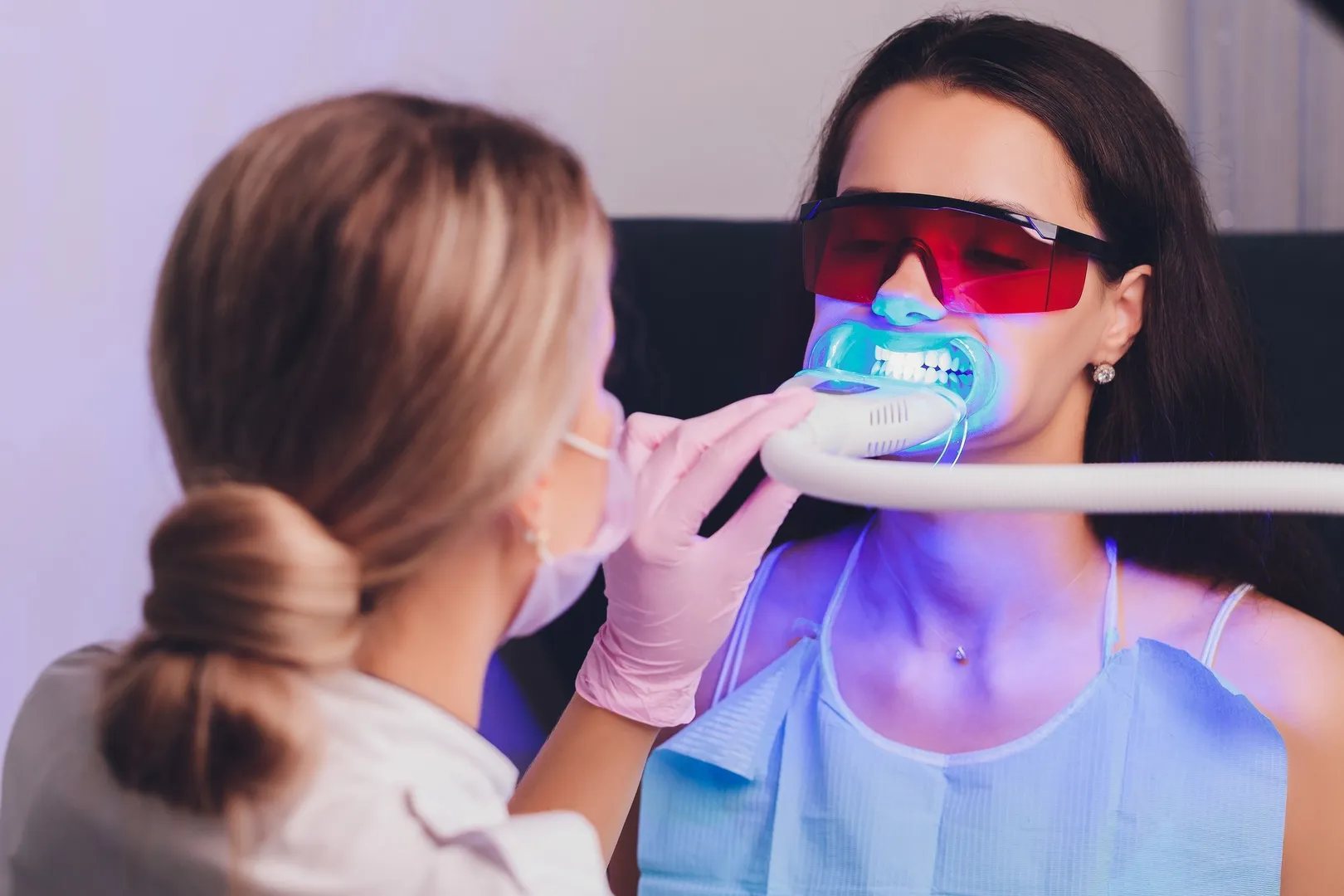 How Teeth Whitening Can Brighten a Dull Smile Safely