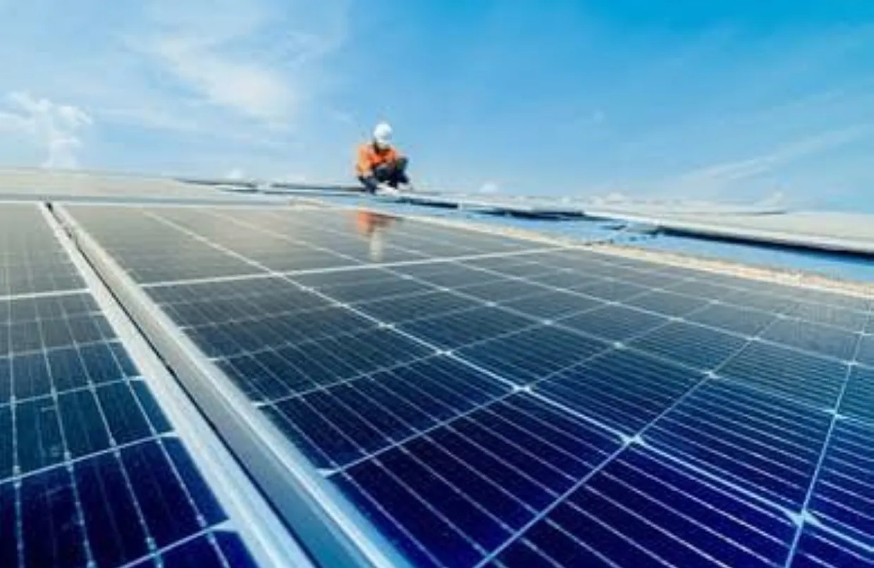 BEST INDUSTRIAL SOLAR POWER PROVIDER IN SURAT