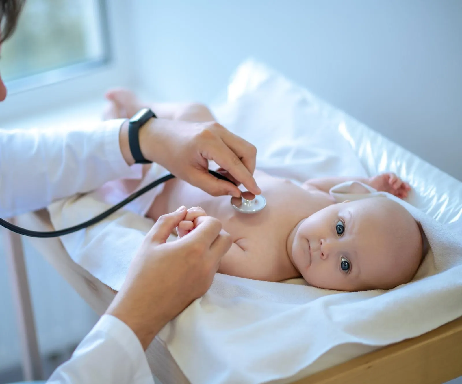 What Parents Should Know About Choosing a Newborn Specialist for Early Baby Care