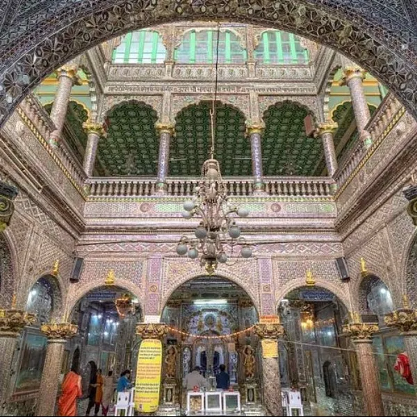 Places to Visit Near Indore
Kanch Mandir
Kanch Mandir, Indore Overview
Made entirely out of glass...