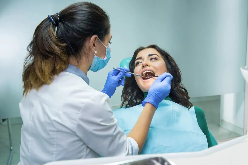 How to Choose the Best Dental Clinic in West Delhi for Long-Term Oral Health