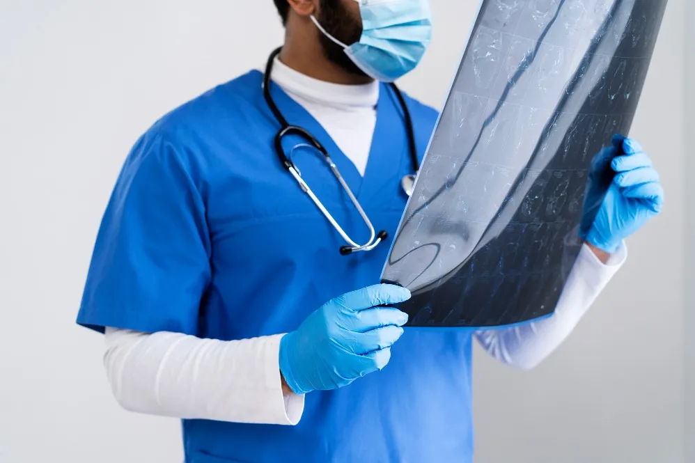 Finding an Orthopaedic Surgeon in Byculla: A Practical Checklist Before Booking